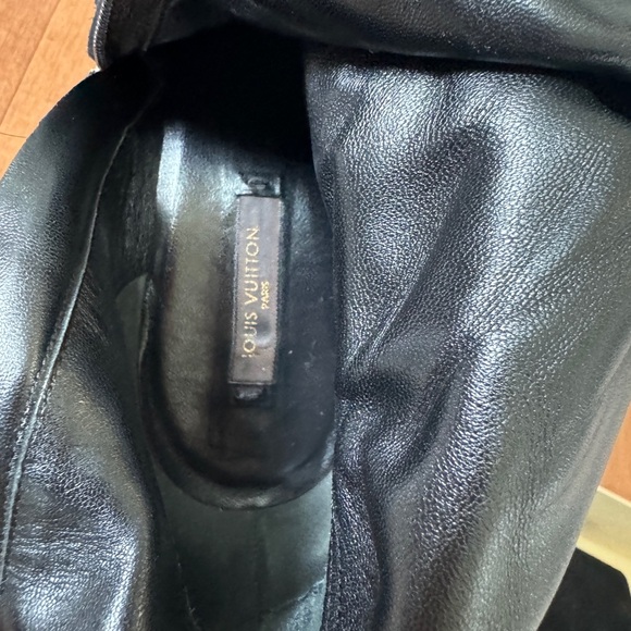 Authentic LV boots 9.8/10 new - Picture 6 of 11